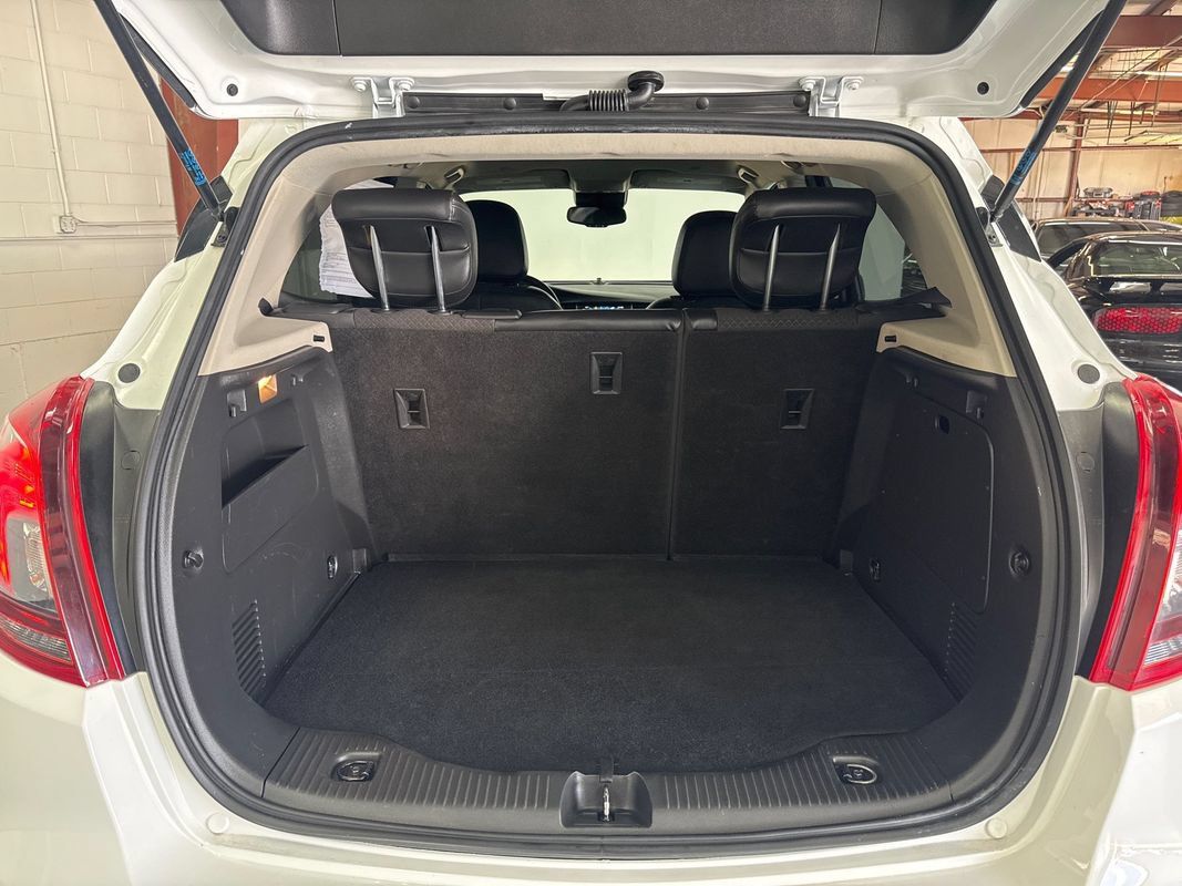 Used 2020 Buick Encore Preferred AWD/4WD image 18