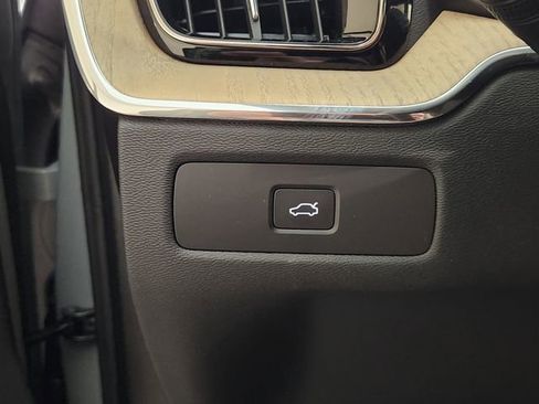 New 2026 Volvo XC60 B5 Plus w/ Protection Package Premier image 22