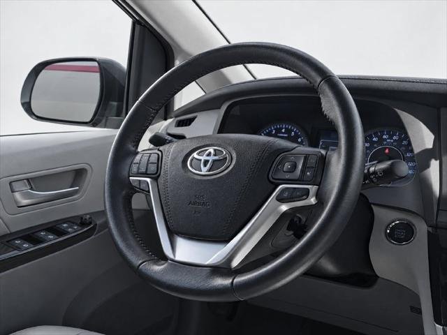 Certified 2020 Toyota Sienna XLE Premium w/ Carpet Mat Package AWD/4WD image 19