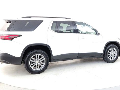 Used 2023 Chevrolet Traverse LT image 6