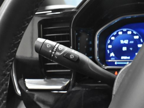 Used 2023 Chevrolet Silverado 1500 LT AWD/4WD image 15