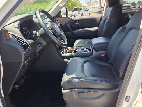 Used 2024 Nissan Armada SL w/ Captain's Chairs Package RWD image 3