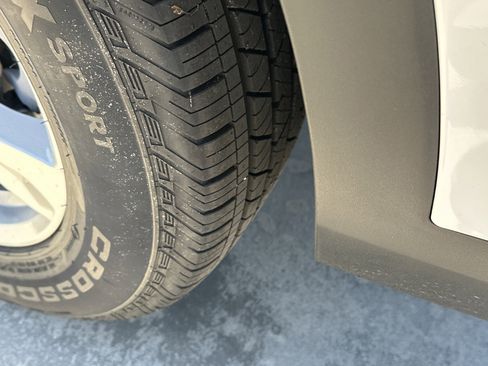 New 2026 Kia Sorento LX FWD image 11