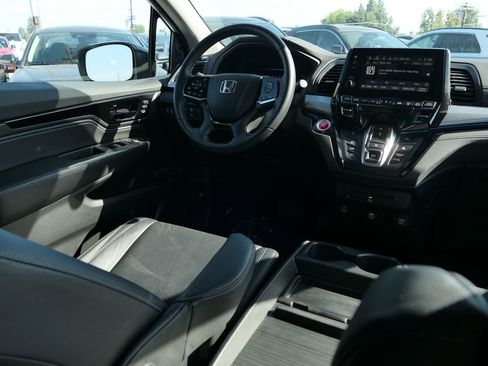 Used 2024 Honda Odyssey Touring image 29