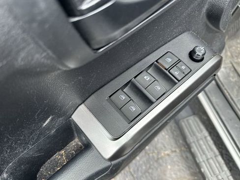 Used 2021 Toyota Tacoma SR5 w/ Trail Edition AWD/4WD image 17