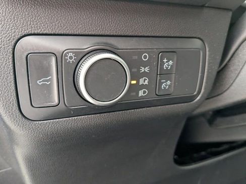 Used 2022 Ford Escape SE w/ Convenience Package image 3