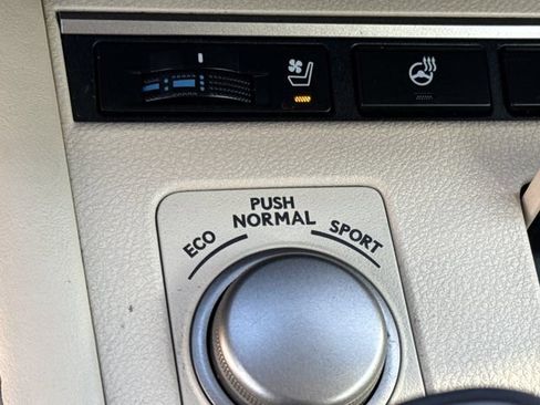 Used 2016 Lexus ES 350 w/ Luxury Package w/Wood Trim FWD image 22