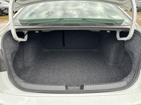 Used 2025 Volkswagen Jetta Sport image 31