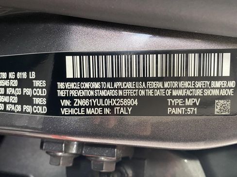 Used 2017 Maserati Levante S AWD/4WD image 30