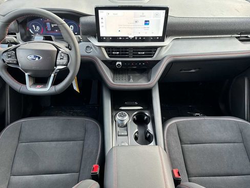 New 2025 Ford Explorer ST image 10