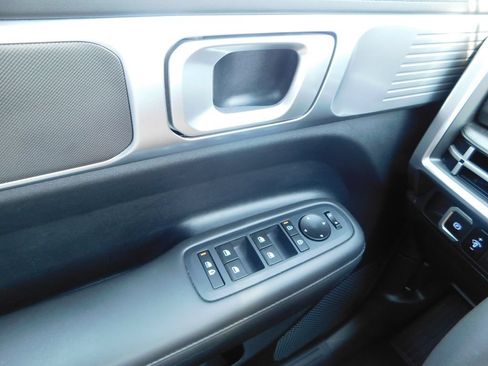 Used 2024 Hyundai Santa Fe SEL FWD image 34