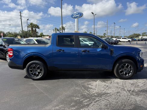 Certified 2024 Ford Maverick XLT FWD image 3