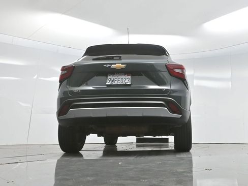 Used 2025 Chevrolet Trax LT w/ Driver Confidence Package FWD image 63