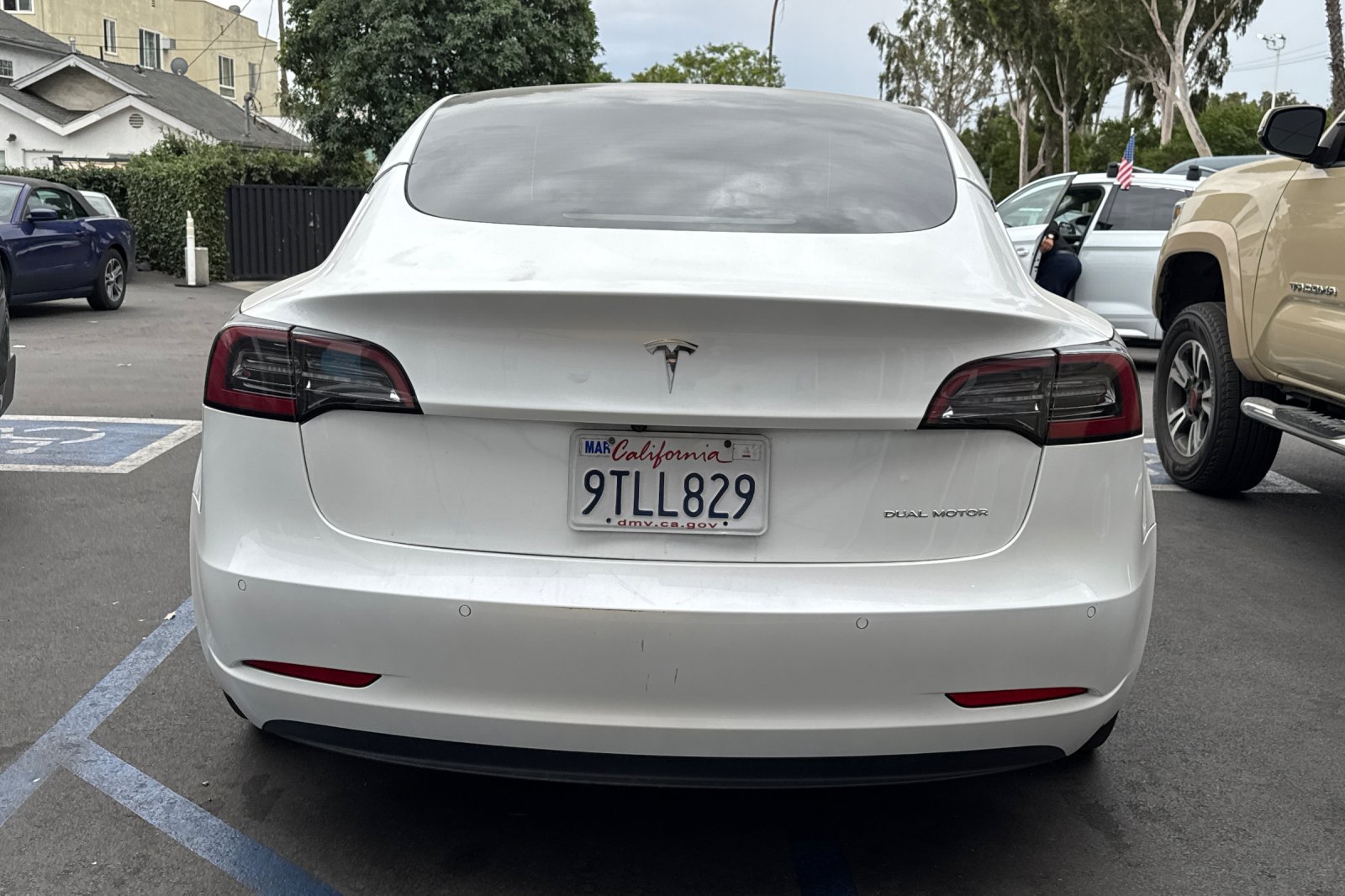 Used 2022 Tesla Model 3 Long Range AWD/4WD image 6