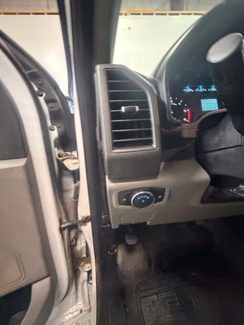 Used 2018 Ford F550 4x4 Regular Cab Super Duty w/ Power Equipment Group image 23