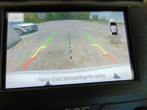 Used 2020 Ford Fusion SE FWD image 15