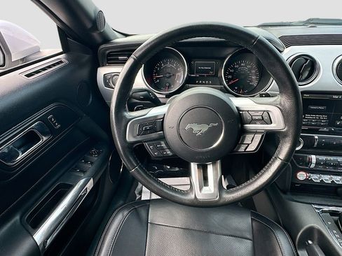 Used 2015 Ford Mustang Premium image 22