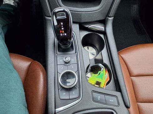 Certified 2022 Cadillac XT5 Premium Luxury image 19