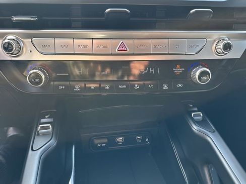 Used 2023 Kia Telluride S w/ S Sunroof Package AWD/4WD image 23