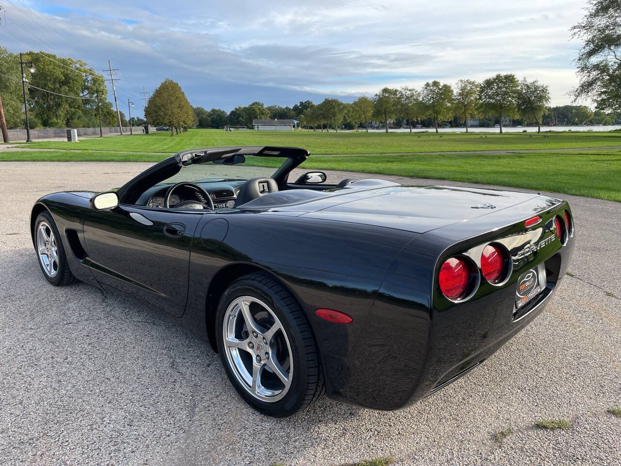 Used 2003 Chevrolet Corvette Convertible w/ Preferred Equipment Group1 RWD image 26