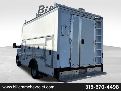 Used 2022 GMC Savana 3500 w/ Power Convenience Package RWD image 29