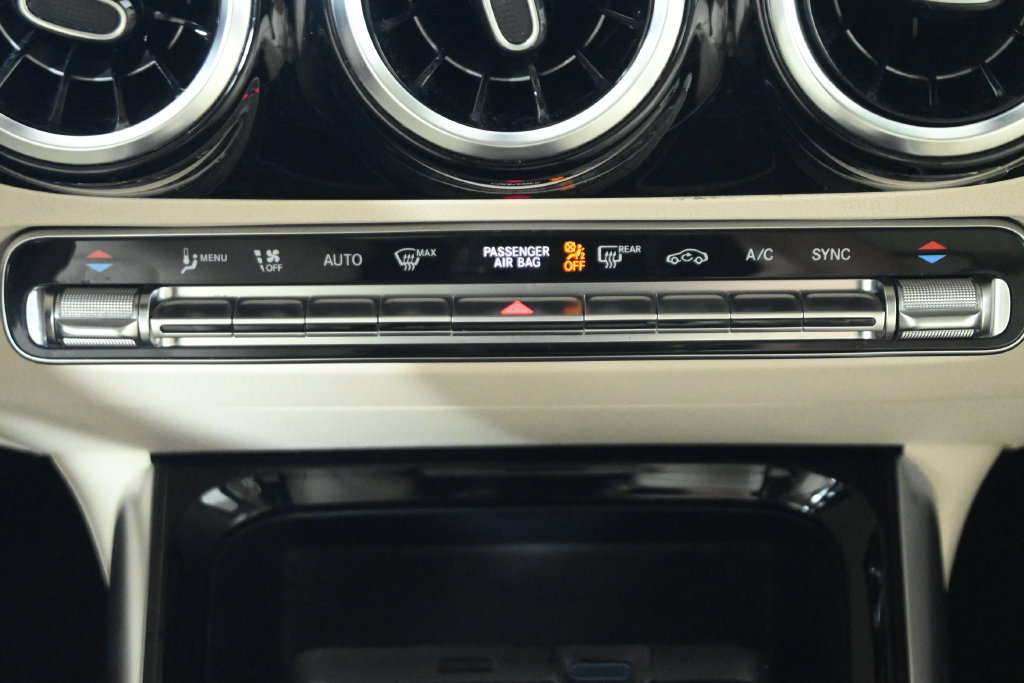 Used 2021 Mercedes-Benz GLA 250 4MATIC image 22
