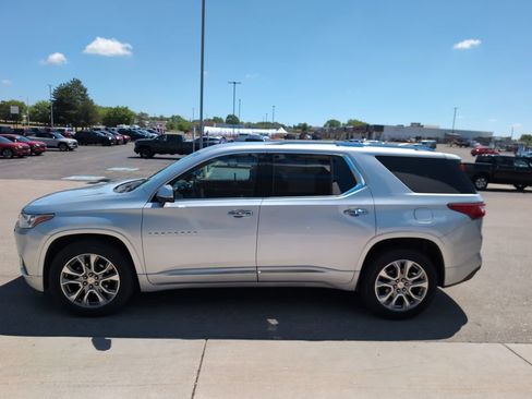 Used 2018 Chevrolet Traverse Premier AWD/4WD image 5
