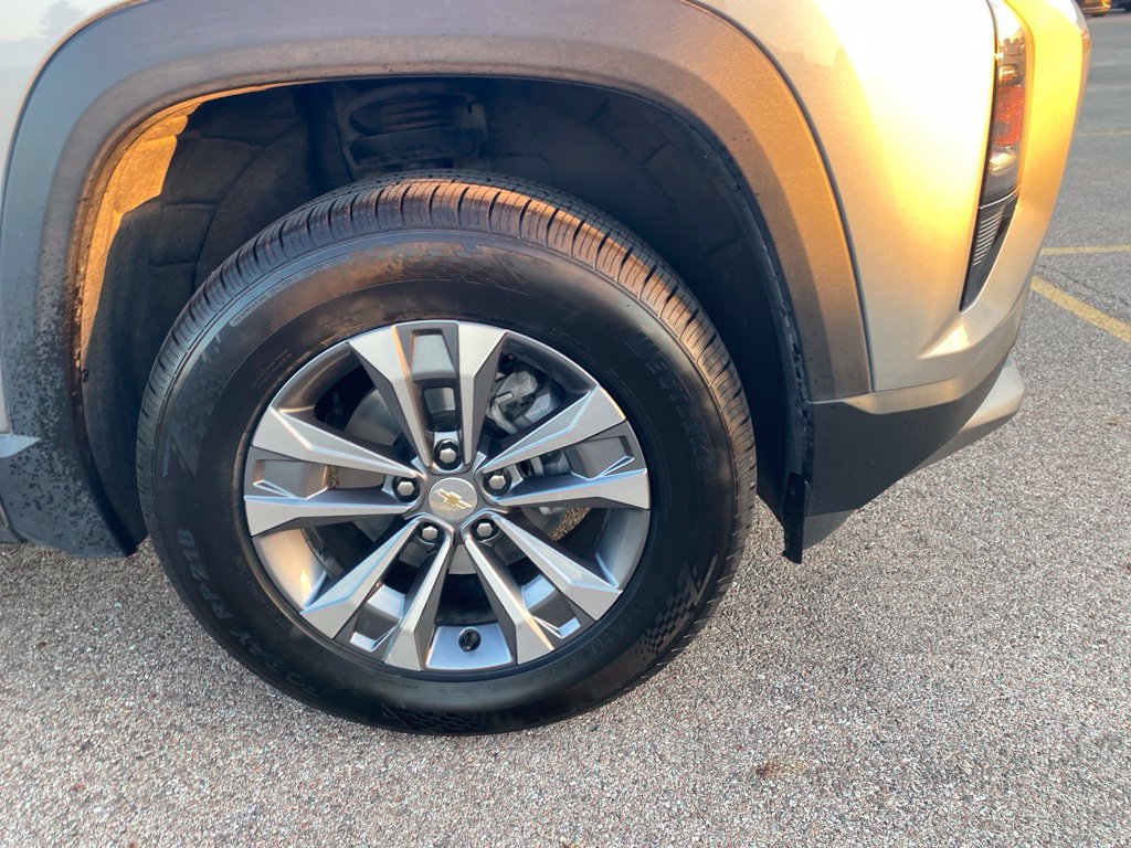 Used 2025 Chevrolet Equinox LT FWD image 6