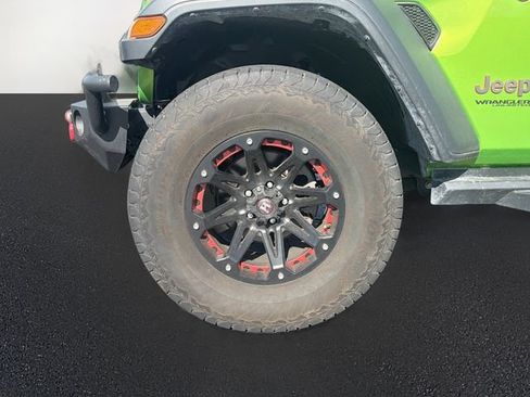 Used 2019 Jeep Wrangler Unlimited Rubicon AWD/4WD image 9