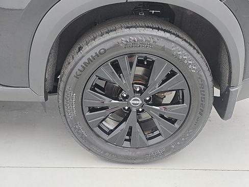 Certified 2023 Nissan Rogue SV w/ SV Premium B Package AWD/4WD image 33