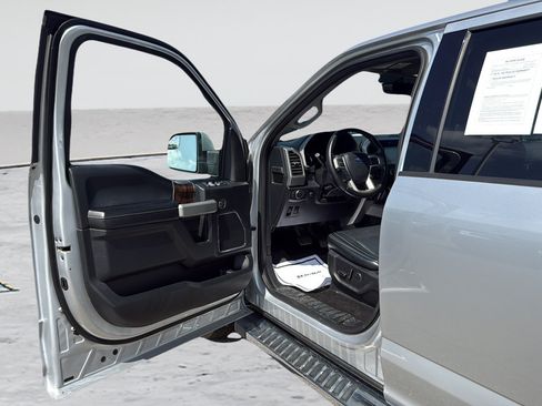 Used 2018 Ford F150 Lariat AWD/4WD image 23