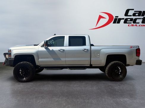 Used 2018 Chevrolet Silverado 2500 LTZ w/ Duramax Plus Package AWD/4WD image 3
