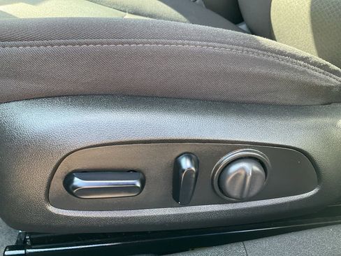 Used 2023 Chevrolet Malibu LT image 17