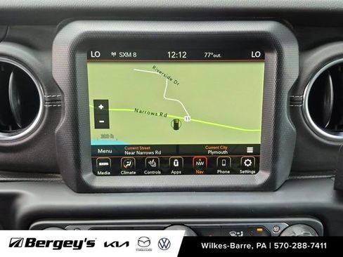 Used 2022 Jeep Wrangler Unlimited Sahara w/ Cold Weather Group AWD/4WD image 19
