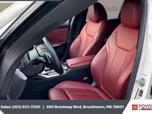 Used 2023 BMW 330i Sedan w/ Driving Assistance Package image 18