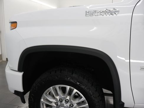 Used 2022 Chevrolet Silverado 3500 High Country w/ Safety Package II AWD/4WD image 41