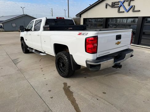 Used 2019 Chevrolet Silverado 2500 LT w/ Texas Edition image 7