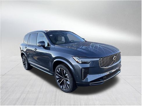 New 2026 Volvo XC90 B6 Plus w/ Protection Package Premier image 3