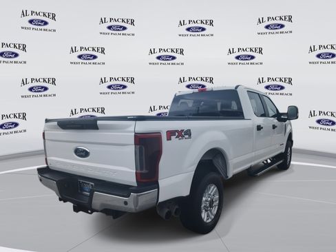 Certified 2019 Ford F250 XL w/ STX Appearance Package image 7