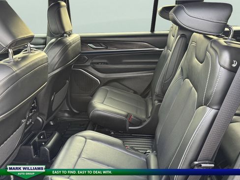 Used 2023 Jeep Grand Cherokee L Overland image 29