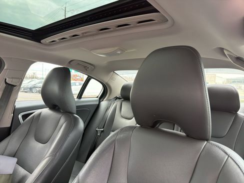 Used 2016 Volvo S60 T5 Premier image 23