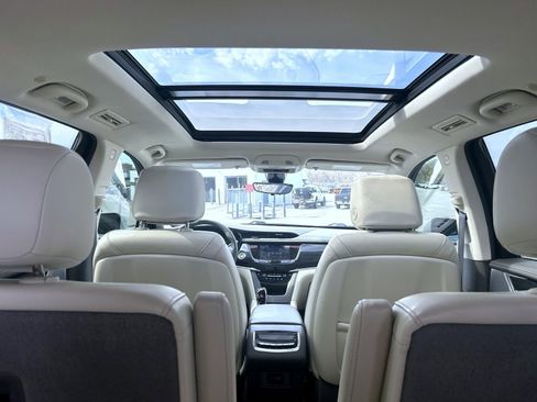 Used 2021 Cadillac XT6 Premium Luxury image 24