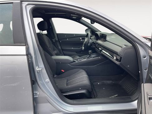 Used 2024 Honda Accord Sport image 15