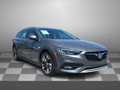 Used 2019 Buick Regal Essence w/ Driver Confidence Package I
