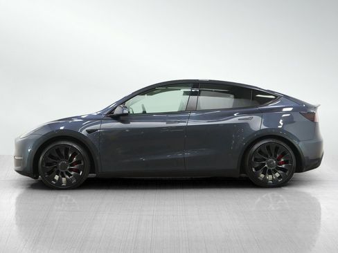Used 2022 Tesla Model Y Performance image 2