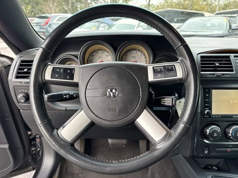 Used 2010 Dodge Challenger SE image 21