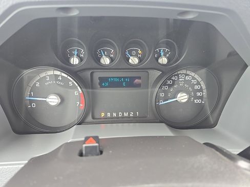 Used 2016 Ford F250 XL w/ Power Equipment Group image 10