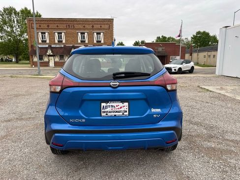 Used 2024 Nissan Kicks SV FWD image 4