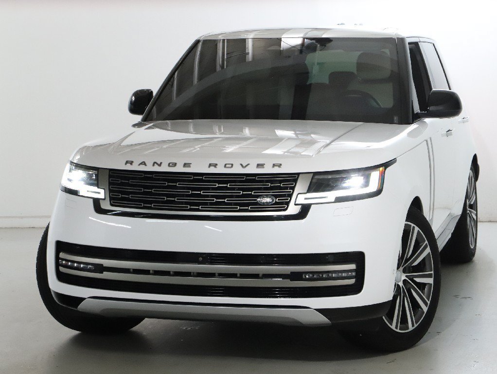 Used 2023 Land Rover Range Rover SE AWD/4WD image 3