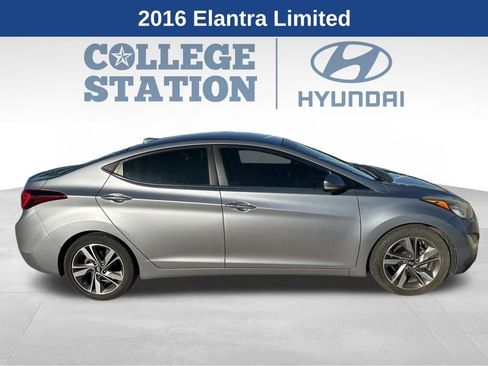 Used 2016 Hyundai Elantra Limited image 2